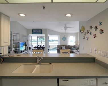 1382 Siesta Bayside Drive - Photo Thumbnail 11