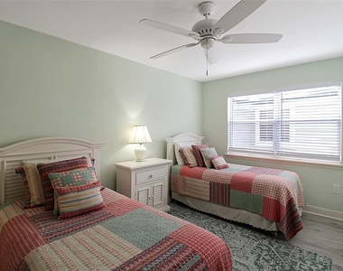 1382 Siesta Bayside Drive - Photo Thumbnail 31