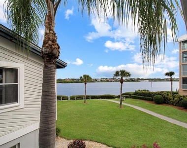 1382 Siesta Bayside Drive - Photo Thumbnail 4