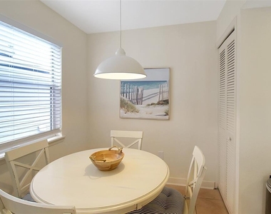 1382 Siesta Bayside Drive - Photo Thumbnail 7