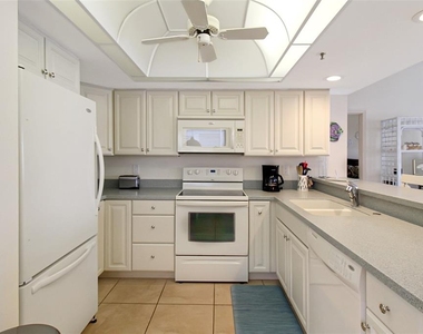 1382 Siesta Bayside Drive - Photo Thumbnail 8