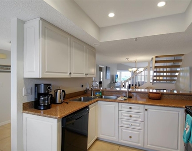 1391 Siesta Bayside Drive - Photo Thumbnail 9