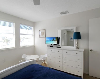 1391 Siesta Bayside Drive - Photo Thumbnail 33