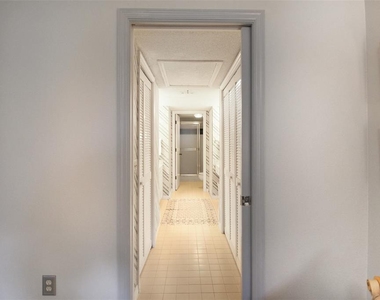 1219 Siesta Bayside Drive - Photo Thumbnail 19