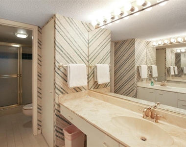 1219 Siesta Bayside Drive - Photo Thumbnail 21