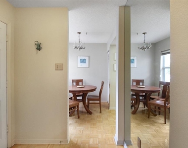 1219 Siesta Bayside Drive - Photo Thumbnail 4