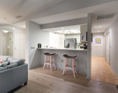 1219 Siesta Bayside Drive - Photo Thumbnail 10
