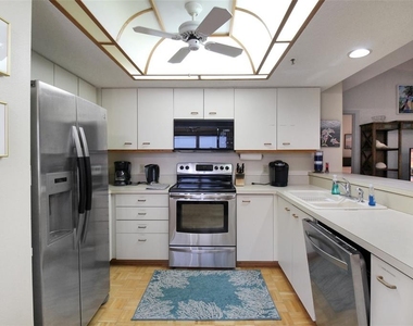 1219 Siesta Bayside Drive - Photo Thumbnail 6