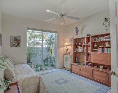 7101 Victoria Circle - Photo Thumbnail 18