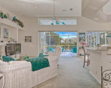 7101 Victoria Circle - Photo Thumbnail 11