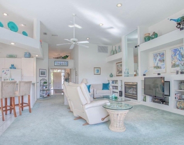 7101 Victoria Circle - Photo Thumbnail 13