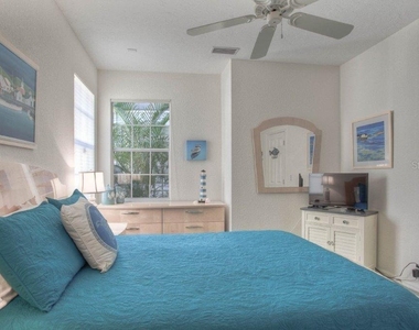 7101 Victoria Circle - Photo Thumbnail 16