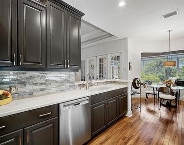 293 Turquoise Lane - Photo Thumbnail 13
