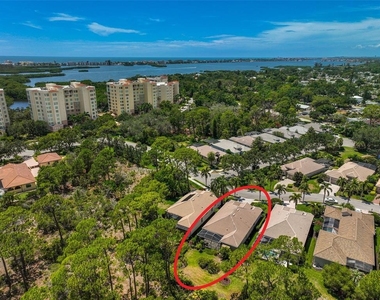 293 Turquoise Lane - Photo Thumbnail 30