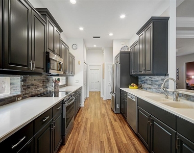 293 Turquoise Lane - Photo Thumbnail 11