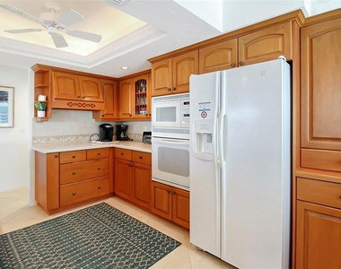 1373 Siesta Bayside Drive - Photo Thumbnail 8