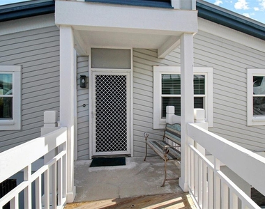 1373 Siesta Bayside Drive - Photo Thumbnail 4