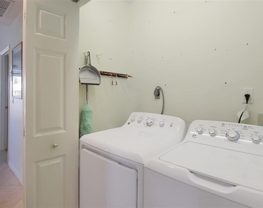 1373 Siesta Bayside Drive - Photo Thumbnail 33