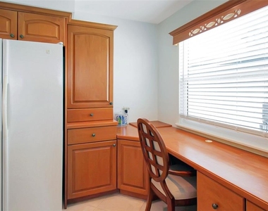 1373 Siesta Bayside Drive - Photo Thumbnail 7