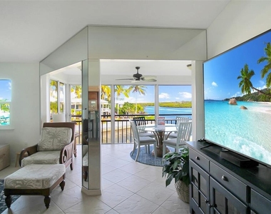 1373 Siesta Bayside Drive - Photo Thumbnail 17