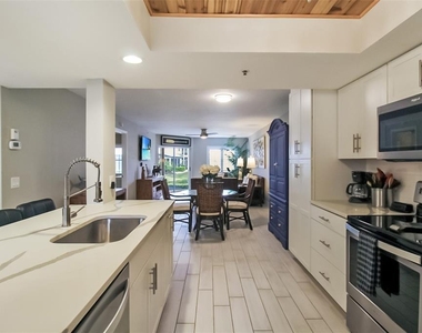 1313 Siesta Bayside Drive - Photo Thumbnail 7