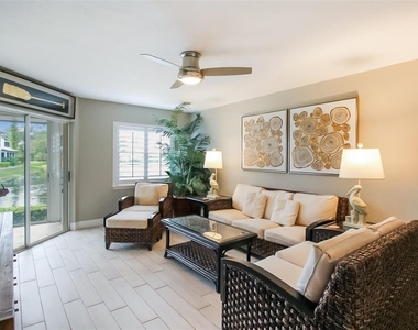 1313 Siesta Bayside Drive - Photo Thumbnail 11