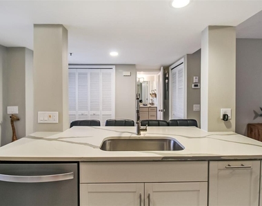 1313 Siesta Bayside Drive - Photo Thumbnail 9