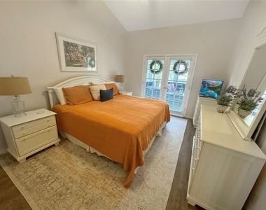 1350 Siesta Bayside Drive - Photo Thumbnail 11