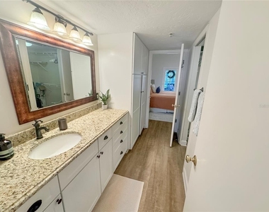 1350 Siesta Bayside Drive - Photo Thumbnail 12