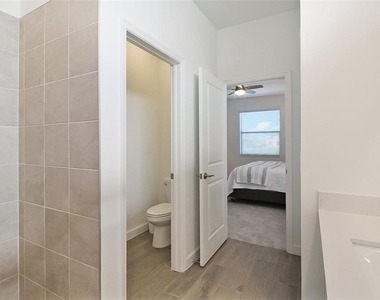 5236 Blue Crush Street - Photo Thumbnail 41