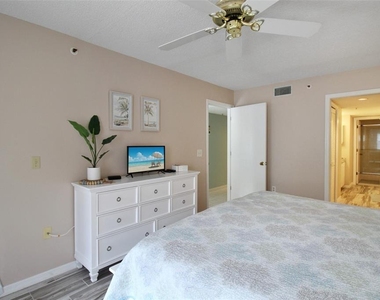 1328 Siesta Bayside Drive - Photo Thumbnail 18