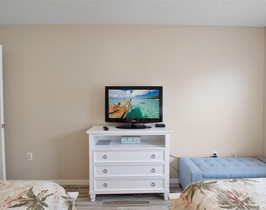 1328 Siesta Bayside Drive - Photo Thumbnail 26