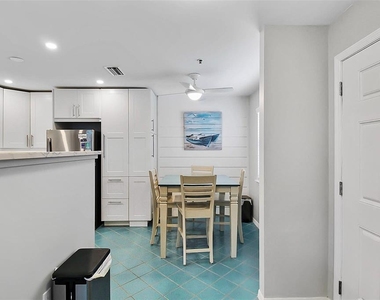 1343 Siesta Bayside Drive - Photo Thumbnail 9
