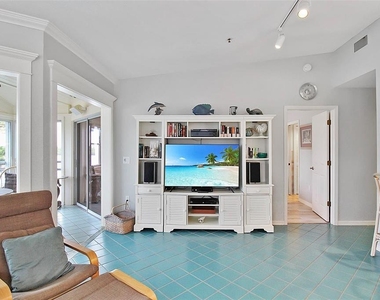 1343 Siesta Bayside Drive - Photo Thumbnail 17