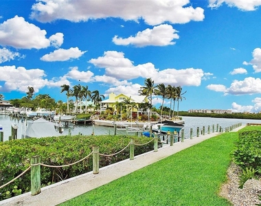 1343 Siesta Bayside Drive - Photo Thumbnail 4