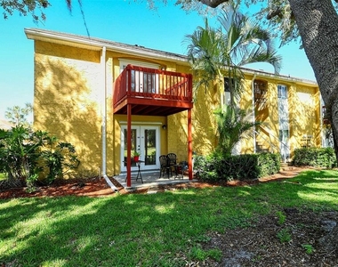 1877 Toucan Way - Photo Thumbnail 7