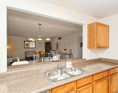 1877 Toucan Way - Photo Thumbnail 15