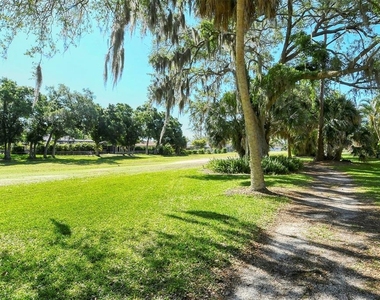 1877 Toucan Way - Photo Thumbnail 5