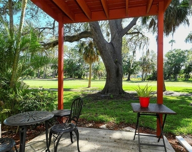 1877 Toucan Way - Photo Thumbnail 3
