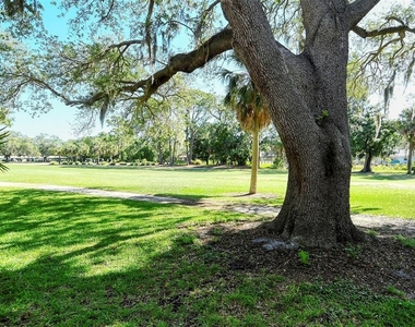 1877 Toucan Way - Photo Thumbnail 4