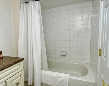 1877 Toucan Way - Photo Thumbnail 24