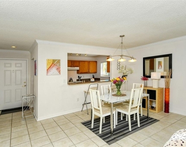 1877 Toucan Way - Photo Thumbnail 10