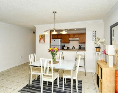 1877 Toucan Way - Photo Thumbnail 11