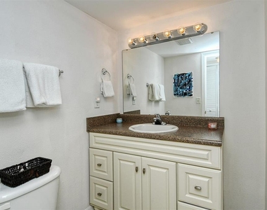 1877 Toucan Way - Photo Thumbnail 23