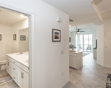 12140 Wellen Golf Street - Photo Thumbnail 3