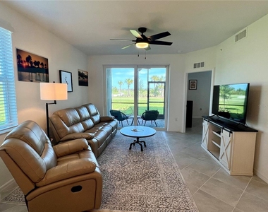 12140 Wellen Golf Street - Photo Thumbnail 16