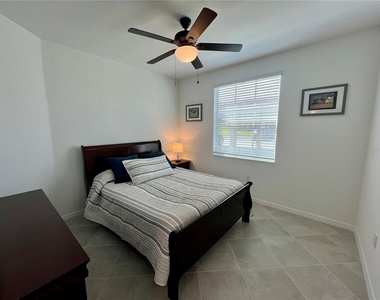 12140 Wellen Golf Street - Photo Thumbnail 5