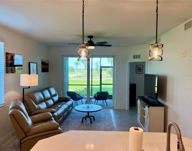 12140 Wellen Golf Street - Photo Thumbnail 17