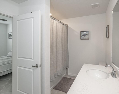 12140 Wellen Golf Street - Photo Thumbnail 11