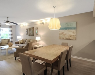 1326 Siesta Bayside Drive - Photo Thumbnail 13